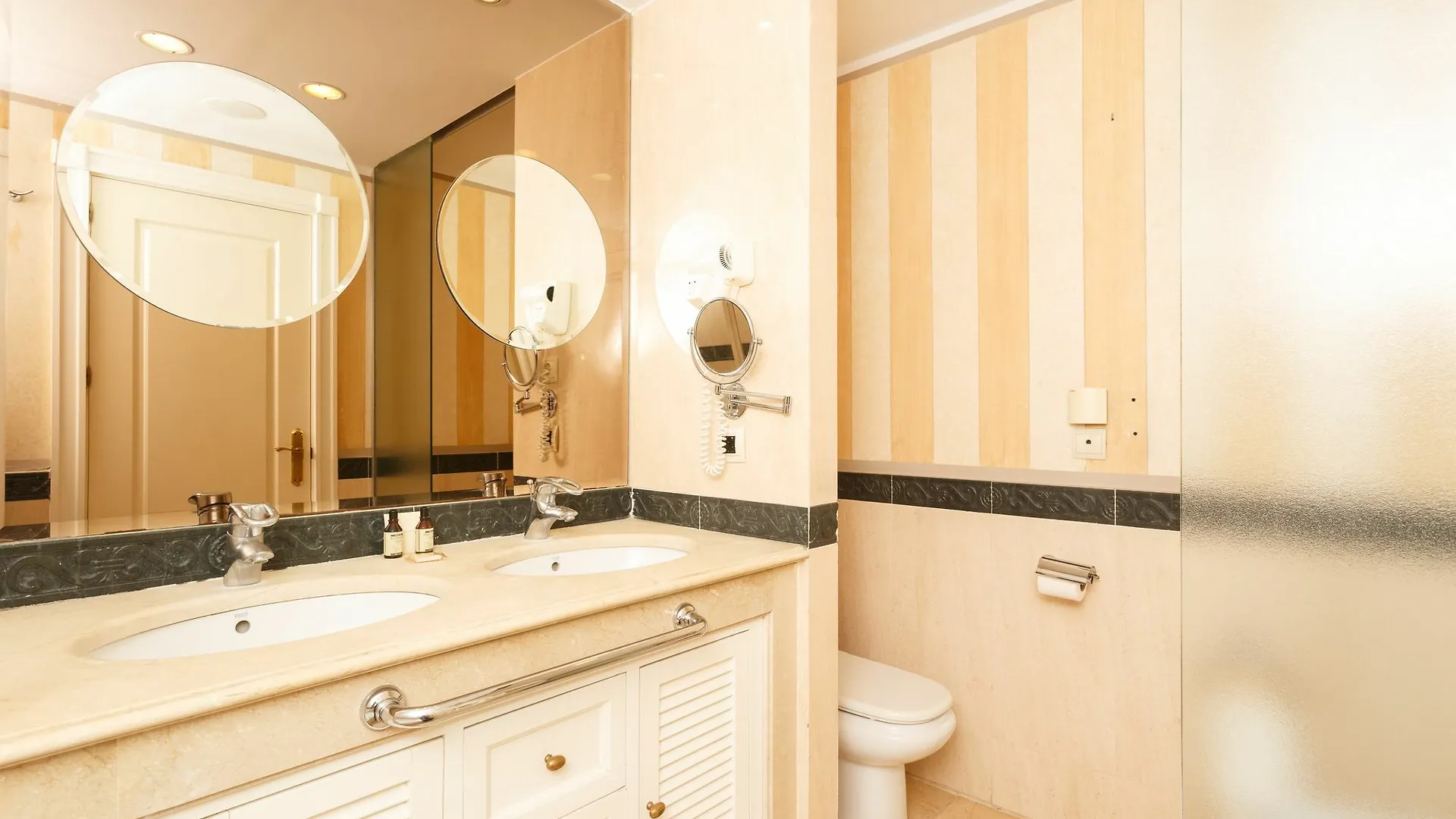Paal Apartments Marbella Guadalpin