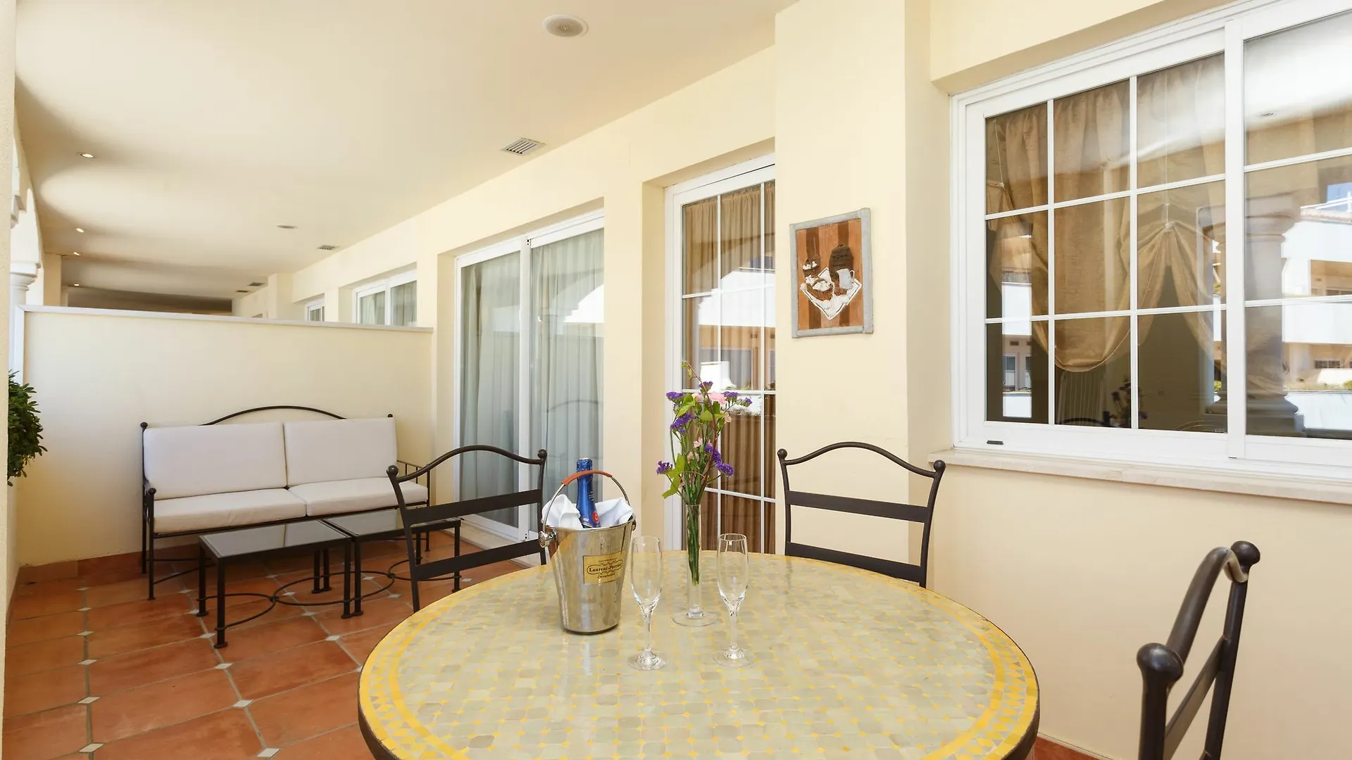 Paal Apartments Marbella Guadalpin