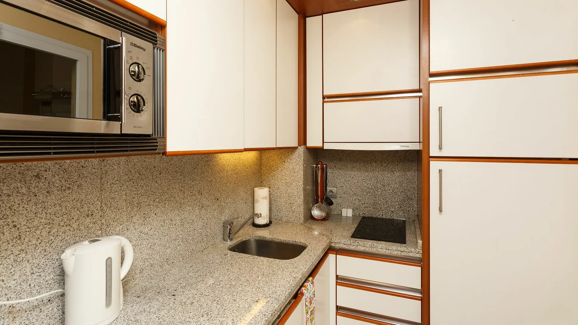 Paal Apartments Marbella Guadalpin