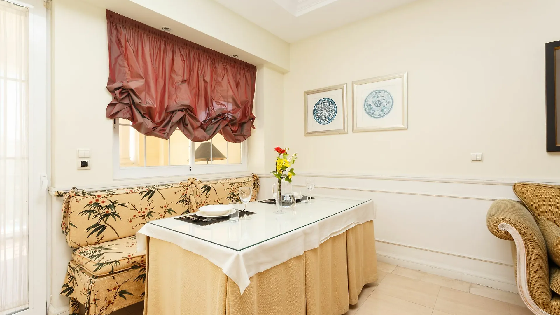 Paal Apartments Marbella Guadalpin 0*,