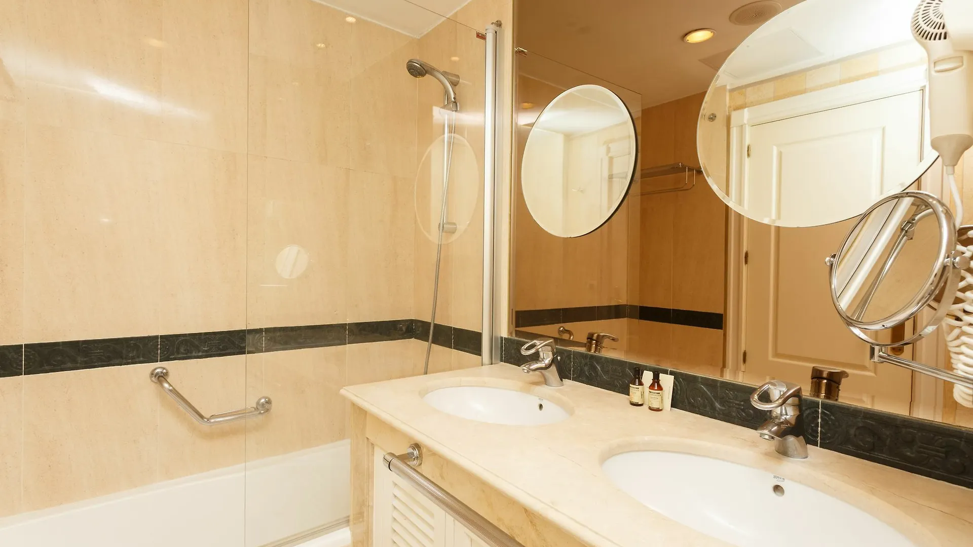 Paal Apartments Marbella Guadalpin