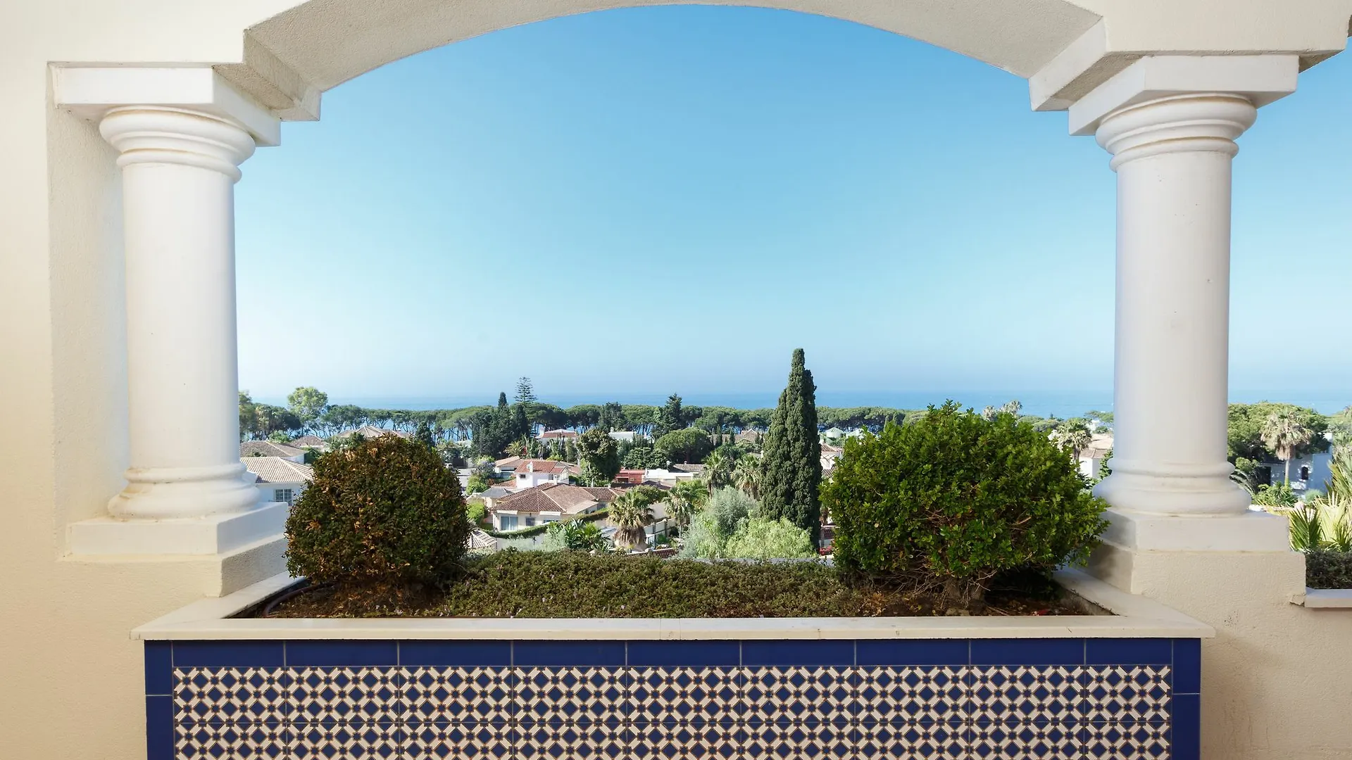 Paal Apartments Marbella Guadalpin