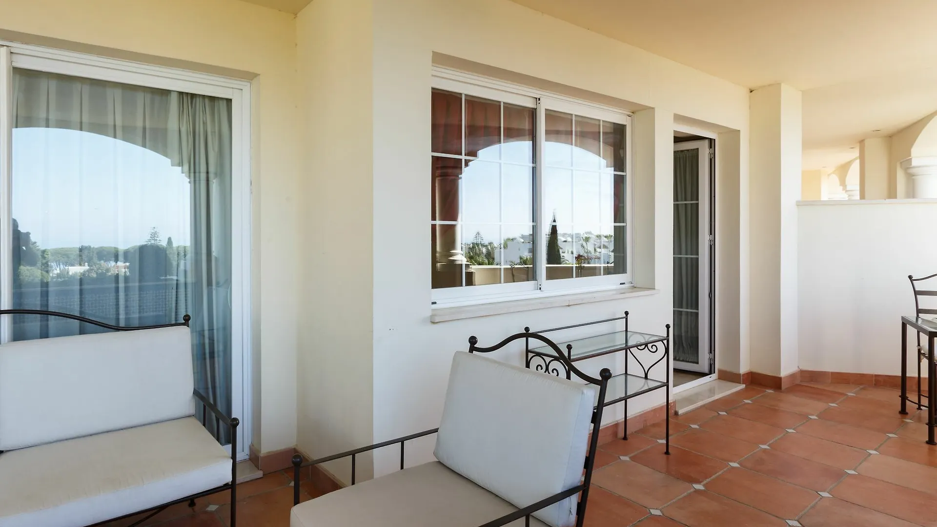 Paal Apartments Marbella Guadalpin