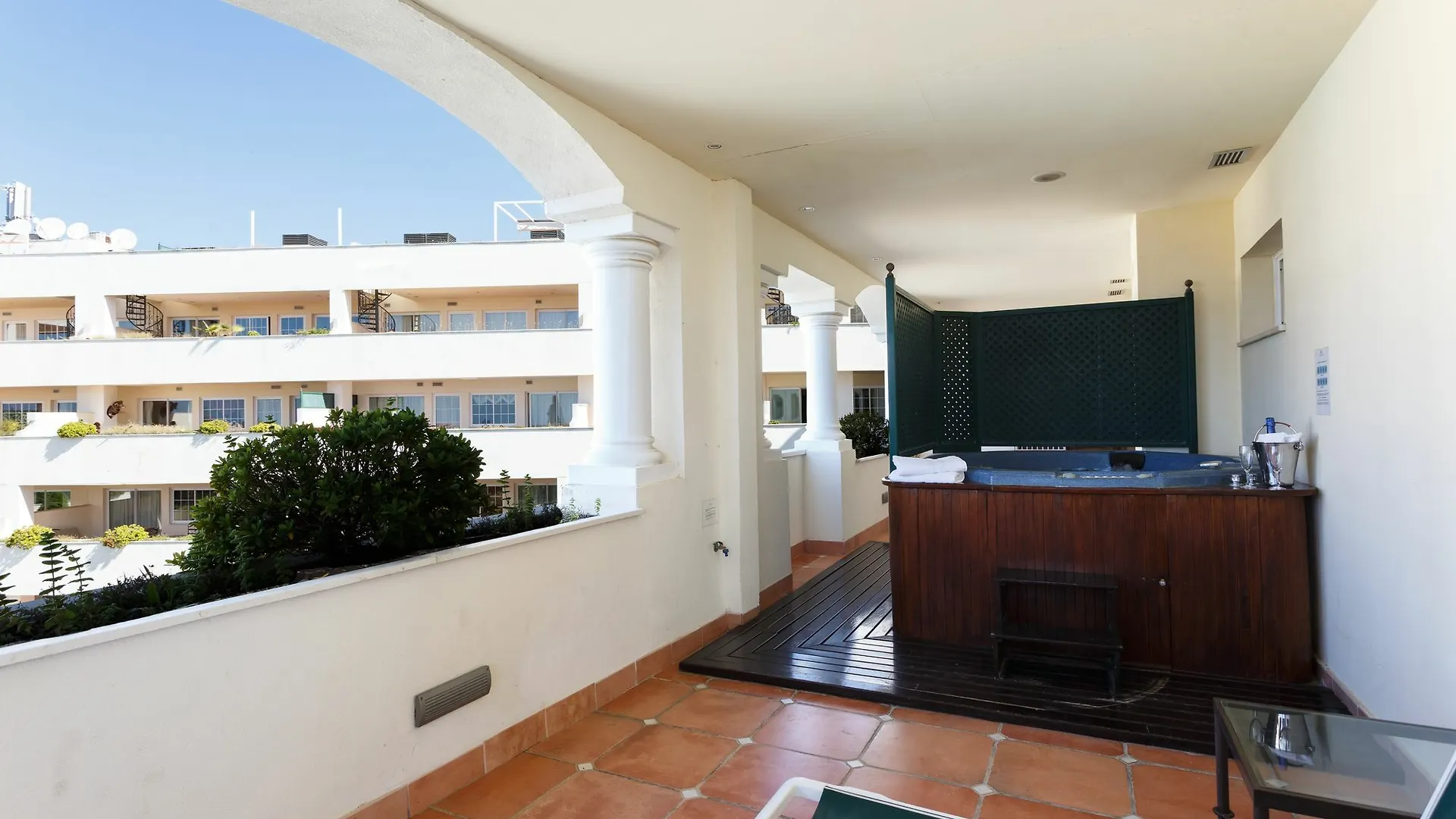 Paal Apartments Marbella Guadalpin